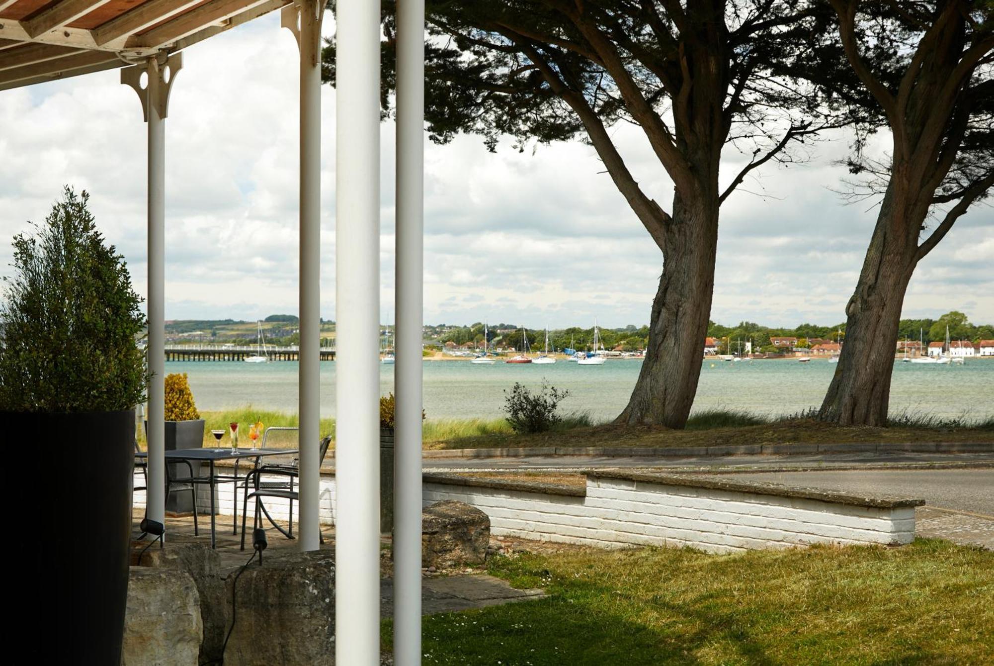 Langstone Quays Resort, Portsmouth Havant Bagian luar foto