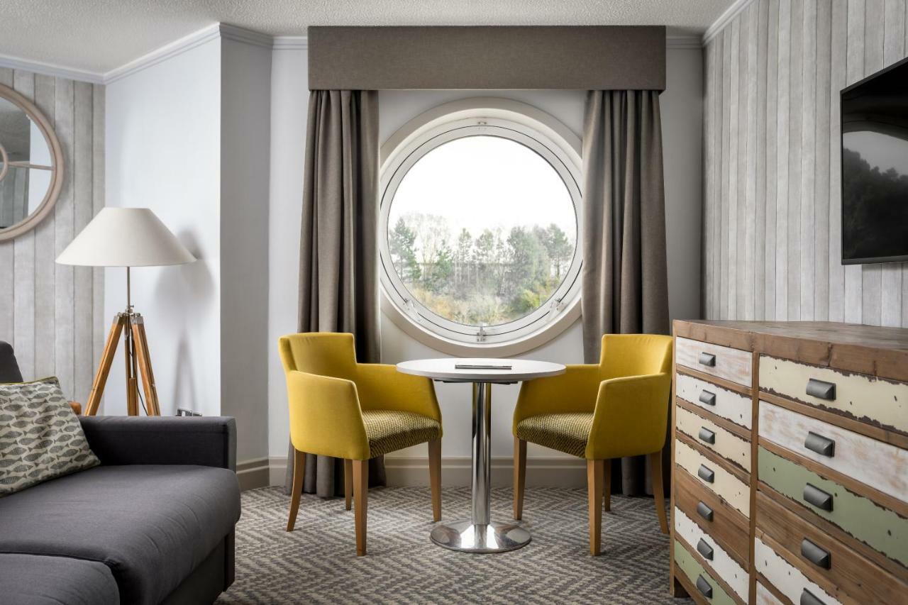 Langstone Quays Resort, Portsmouth Havant Bagian luar foto