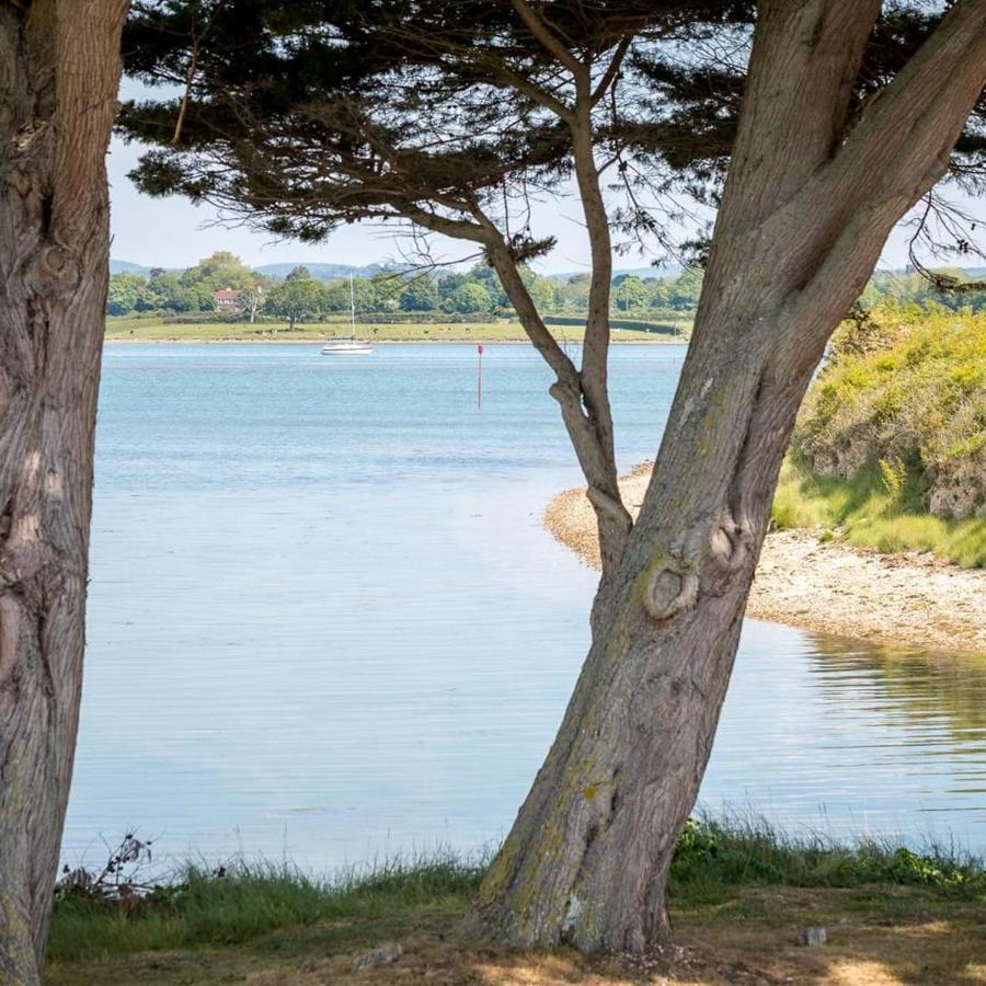 Langstone Quays Resort, Portsmouth Havant Bagian luar foto